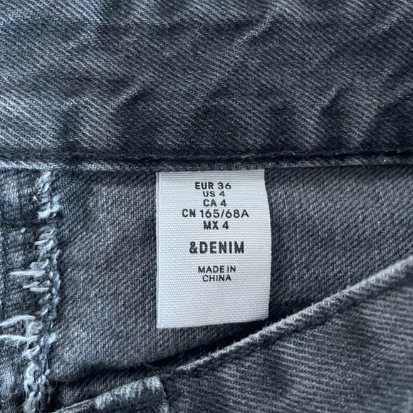 H&M Jean Skirt - Picture 3 of 3